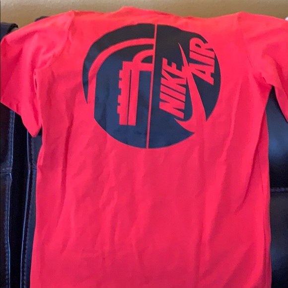 Nike Air Basketball Tee🏀 🏃 - Picture 3 of 5